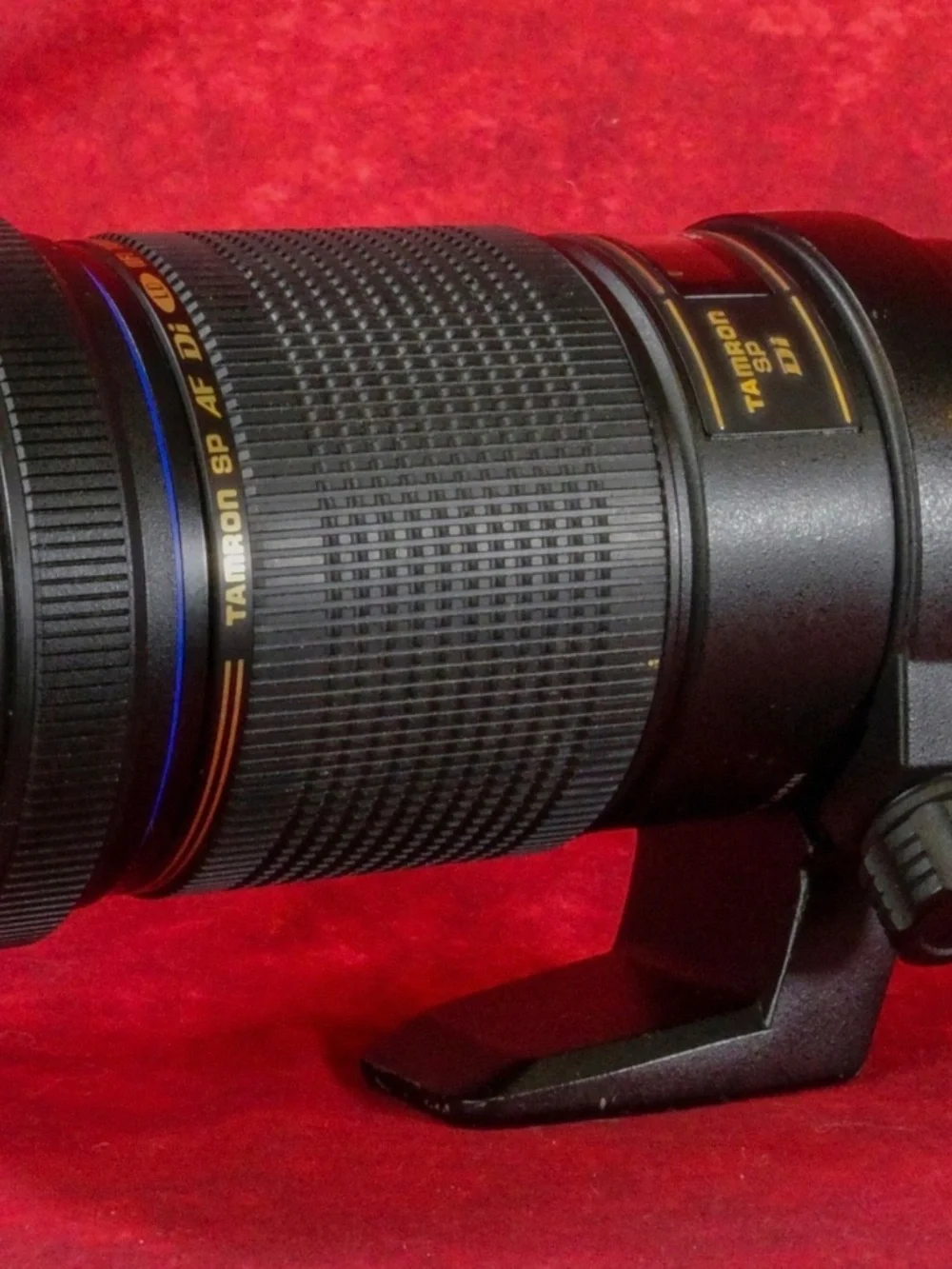 Tamron SP AF 180mm Macro f/3.5 -w/Hood and Tripod Foot-Nikon Mount